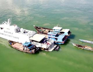 Bakamla RI Geledah Tiga Kapal Tambang Pasir Ilegal di Perairan Karimun