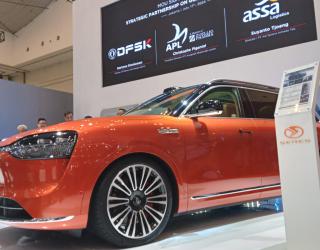 SERES menampilkan dua mobil listrik termewah dan tercanggih di GIIAS 2024.