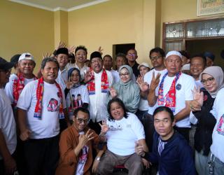 Netizen Serang Ridwan Kamil, Rano Karno Membela