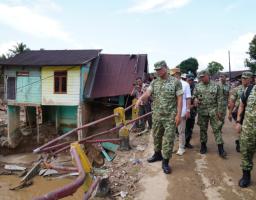TNI Perkuat Operasi Pencarian dan Pemulihan di Daerah Banjir Sumut–Sumbar