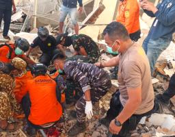 Gempa M 7,7 Guncang NTT, 53 Warga Meninggal dan 137 Orang Luka