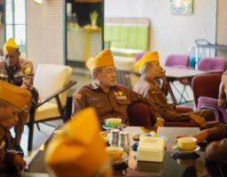 Secangkir Wedang Jawi, Hangatkan Pertemuan EXCOTEL dan Para Veteran