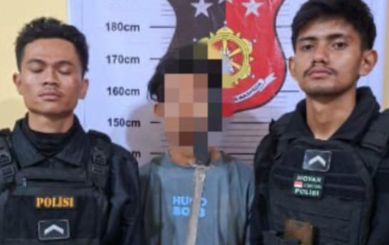 Nekat Betul! Pemuda Sabet Samurai ke Polisi, Kepemilikan Senjata Tajam Meningkat