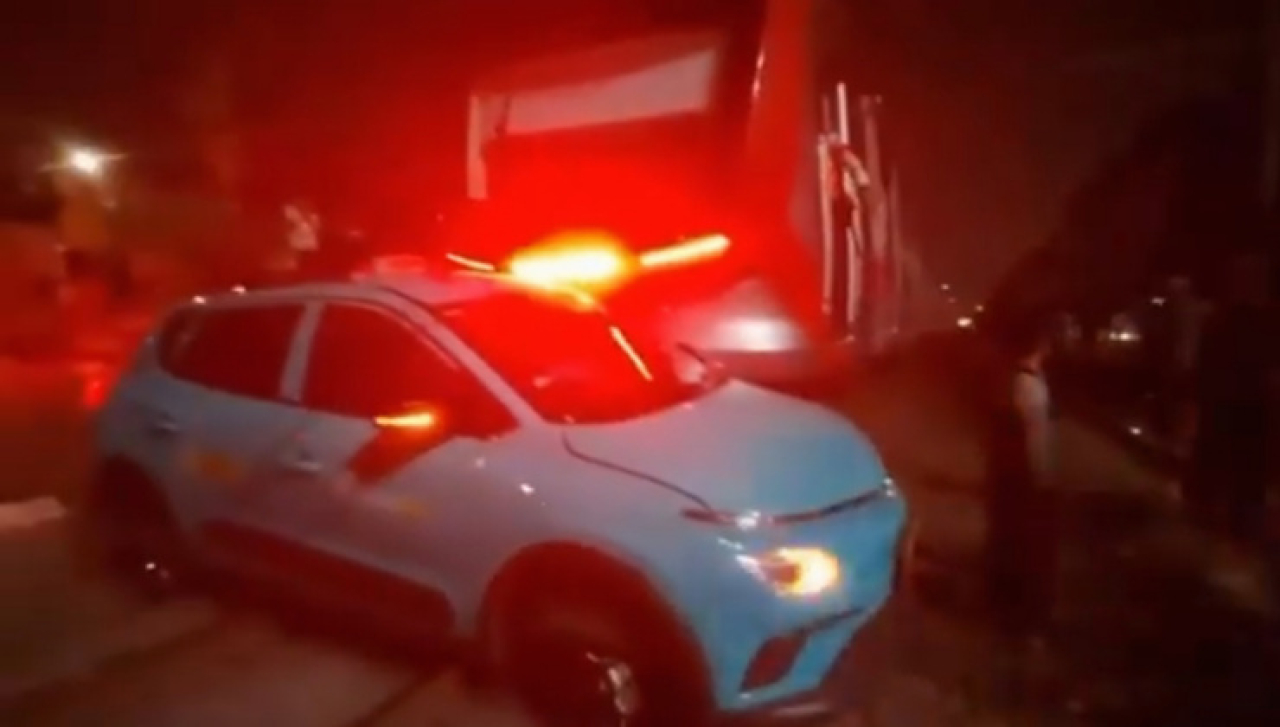 Fakta Mengejutkan! Taksi Green SM Diduga Awali Kecelakaan Kereta di Bekasi Timur