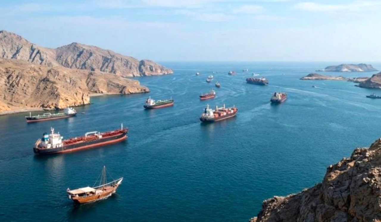 Selat Hormuz Kembali Dibuka, Ini Dampaknya bagi Perdagangan Minyak Dunia